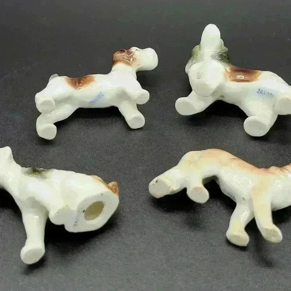 Vintage Group of 4 Dogs Japanese Porcelain Figurine Dog Collection - Picture 6 of 8